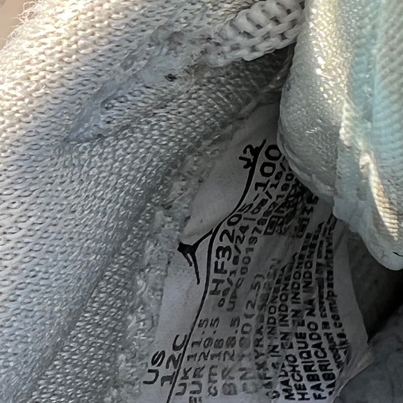 Nike Jordans - Picture 6 of 6